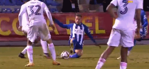 深度解析“数据供应商垄断”：谁在定义事实？（解构数据供应商垄断：谁在界定真相？）