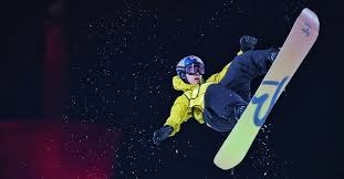 洛杉矶道奇队正式为大谷翔平举行加盟记者会，蓝白 17 号球衣开启棒球史上最昂贵的 10 年