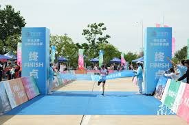 有趣，詹姆斯透露对东契奇加盟湖人队的交易做出“人性化”反应