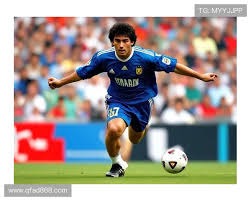 东体：申花像会学习却不会考试的优等生，背负过重的心理负担