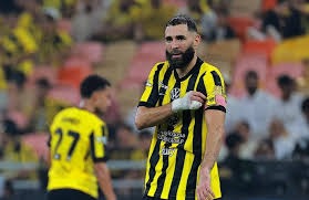 海港vs亚泰首发：4外援PK5外援 武磊奥斯卡登场