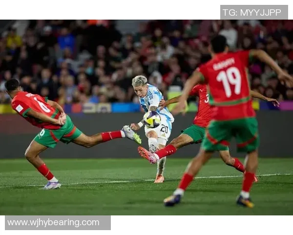 高手不会被一手牌左右（真正的高手不会因一局牌而动摇）