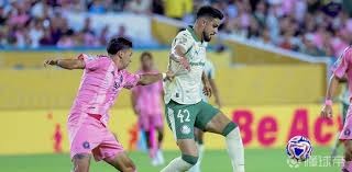 湖人111-103逆转鹈鹕！雷迪克对詹姆斯与东契奇的高度评价成焦点