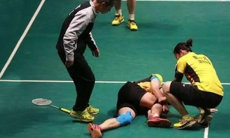 世界杯裁判名单公布：中国裁判马宁入选