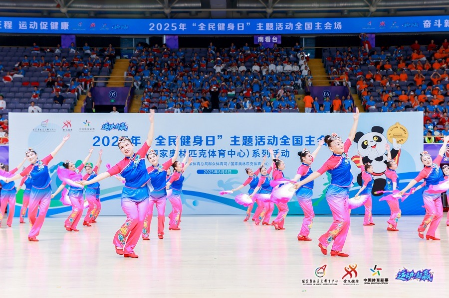 桑托斯上演神奇两连挡，在门线上连续两次化解萨尔茨堡红牛的射门，力保球门不失！ 🔴 #RBSFCB ｜ 0-0 ｜ 32' ⚪ 来源：拜仁官方推特